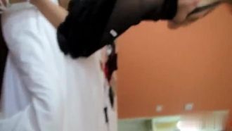 「不是说好只露奶奶吗？为什么又要露下面了」假星探哄女试镜神秘三点全露