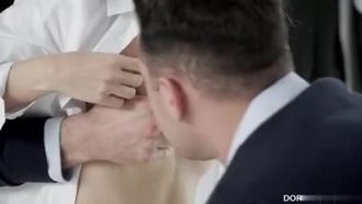 [Europe and the United States] The beautiful school beauty is in love~ She seduces two seniors at once after school~ Both her holes are opened and she has sex without a condom~