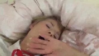 东欧发现与制服相配美人金髪娘与日本人搭讪性交