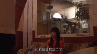 Sono stata completamente sfruttata dal grosso cazzo di uno straniero mentre studiavo all'estero... Lei è estremamente sensibile e ha un fisico da super M. Ha un orgasmo nella foto e ha un forte desiderio sessuale Shiori (20 anni). la figlia della signorina Shanda, tornata dall'estero, fa il suo debutto kawaii*