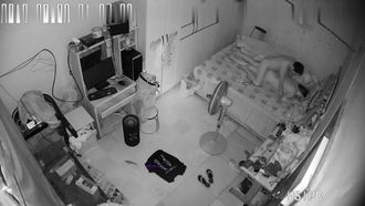 Ein neues Leak im September enthüllte, dass eine gehackte heimische Webcam heimlich das Sexleben eines Migrantenpaares in einem Mietshaus gefilmt hat.