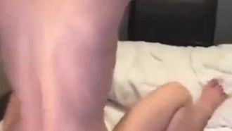 Mio marito era impotente~ Non avevo altra scelta che uscire e divertirmi~ Sono stata scopata fino a farmi scompigliare i capelli~ Mi sono seduta sul bastone e l'ho legato~