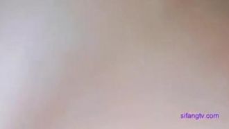 Séduire un bel homme avec une grosse bite et faire l'amour à l'extérieur. Pas satisfait, alors nous déménageons dans une pièce et avons un deuxième rapport sexuel. Une fois que nous avons terminé, nous pouvons jouir à l'intérieur sans préservatif.