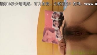 某医学院系花艳照视频外泄清纯外表下隐藏着一颗淫乱的心妹子太自恋了枕头都是自己的美拍