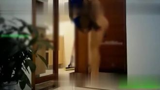 Mi primer amor, mi marido no estaba en casa, así que me puse a secar la ropa y ni siquiera tuve tiempo de quitármela.