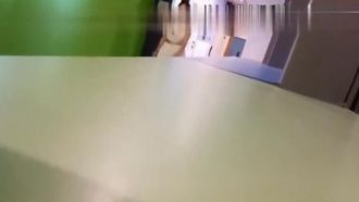 The latest GN leak leaked from the Pirates Market sneaks into public places to secretly film a selection of peeing at close range