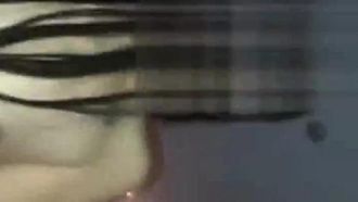 신장위구르 미인, 거만한 몸매로 화제