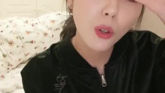 颜值不错御姐主播ccclll1109直播秀身材苗条很是诱人