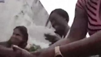 [Afrika] Der unglaublich große Schwanz macht es vollbusigen Mädchen unmöglich, sich zurückzuhalten!! Es ist in Ordnung, wenn alle zusammen essen!!
