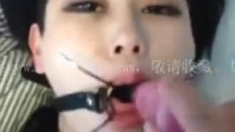 Un video indecente di sesso affascinante trapelato!! Il porno su Internet è stato brutalmente abusato dal suo padrone!!