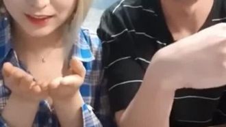 [韩国] 情侣主播甜蜜互动~脱光光和对方坦承所有秘密~