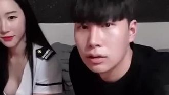 [韓國] 充滿愛的泡泡~小情侶直播舔奶~還是我女友的奶最香~