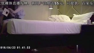 高价约炮艺校高颜值乖巧小美女特意穿上丝袜T裤肏爆插干的叫哥哥快一点操我