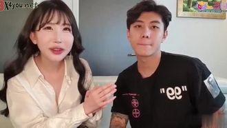 [Corea del Sud] Una giovane coppia si bacia online~ Ma ciò che la giovane donna vuole baciare di più è il tuo cazzo~