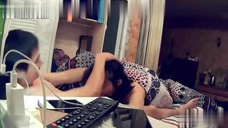 下班約男同事家中偷情太能操了把美女都乾哭了求饒啊啊啊不要了不要了