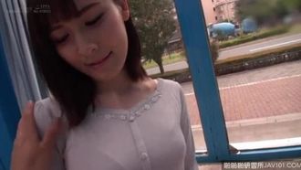 しのぶ(26)心优しい人妻が男チンの悩みを素股でご奉仕解决！…と思ったら素股でまさかの早漏発射！満足出来なかったむっつり妻はザーメンまみれの白浊ふにゃチ○コをもう一回励まし生挿入真正中出し！