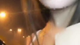 The most beautiful goddess with beautiful breasts is so charming and bold. A fake J8 is penetrated in the grass on the highway. She masturbates and climaxes. She has obscene dialogue and shows her face perfectly.