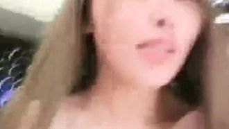 Самая красивая ведущая Cream Sweetheart назначила встречу в первой из перечисленных комнат, защищенных паролем, и трижды занималась сексом дома.