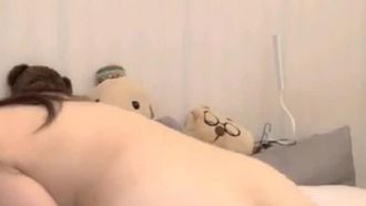 큰 가슴과 미모를 갖춘 최고의 앵커, 작고 귀여운 사쿠라 나나코가 3월에 라이브를 선보입니다