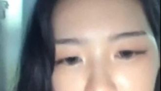 Una giovane donna coreana è andata in campagna per imparare il mandarino e ha fatto sesso dal vivo sul letto, una collezione completa