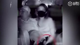[Esclusivo] È trapelato un video di 16 minuti di Andy Hui che tradisce la signora di Hong Kong Huang Xinying e la bacia appassionatamente in macchina