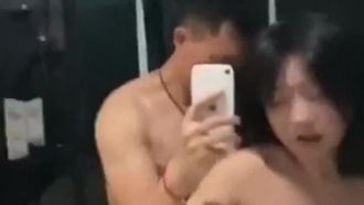 Profesora y alumna de la escuela secundaria experimental de Zhenjiang tienen sexo