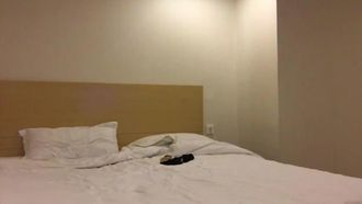 Curly Brother checked into a hotel and hooked up with a young woman who often worked out together at the gym. She was slim and very tolerant.