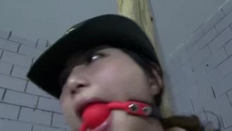 军中不伦事件被下药的女军官重反抗到主动献身