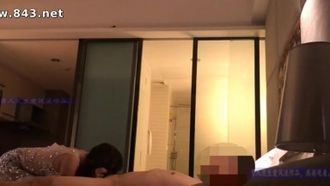 会所1000元搞的维吾尔族黑丝气质大胸美女操第一次太紧张不小心射了