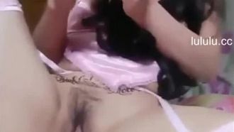 Lo straordinario spettacolo di pesci vivi della professoressa rivaleggia con quello di Huang Eaqi