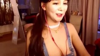 La bellezza erotica più popolare della Corea di recente ~ davvero bella e civettuola