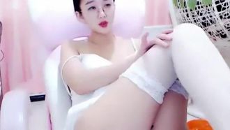 [中文主播外流]网红女神自慰流出久违流出！！丝袜美腿性感美乳抠逼淫叫等你上车