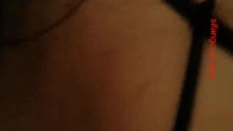 Una bellezza pura lecca il cazzo del suo padrino e le tira i capelli da dietro. La sua ragazza dal seno sottile e grosso viene scopata finché non parla in modo osceno 1