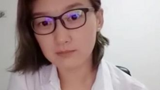 十个眼镜九个骚职业装斯文眼镜女白领兼职女主播网约纹身古惑仔炮友