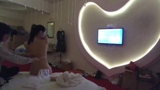 名門夜宴偷拍系列旅遊小姐最佳人氣獎模特兒黃X拍內衣廣告被攝影師套路偷拍