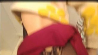 和女友的骚浪闺蜜卫生间偷情做爱 带上雨衣开操 黑丝美乳骚货爆裂开档翘美臀后入猛操 高清1080P原版无水印