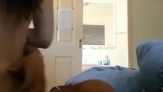 Se filtró un video de una belleza coreana que se sospecha que tiene un temperamento sexy y tuvo relaciones sexuales apasionadamente con su novio en casa antes de hacerse famosa. Tiene un trasero grande y senos hermosos, y la mujer está encima balanceándose desesperadamente.