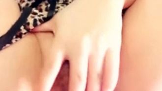[Fuite d'une ancre chinoise] Une fille chaude discutant en vidéo, portant du tulle, se tordant la taille et balançant ses fesses, la sensation imminente saute de haut en bas