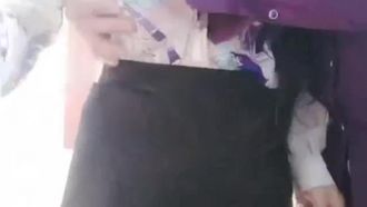 Anche se la sorella matura gioca spesso con la sua figa, è comunque molto stretta ~ puoi correre in giro con un vibratore