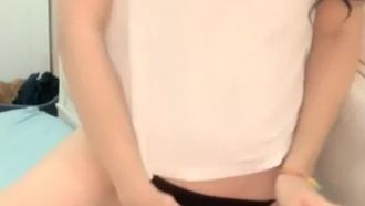 Gros seins 36D déballant un nouveau jouet ~ C'est trop pour mon frère ~ Laisse-moi haleter pour toi ~