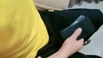 글래머러스한 창녀 '정액을 삼키는 아기'가 거시기가 큰 배달원과 만나 콘돔없이 섹스를하는데 오빠가 싸서 기분이 좋아요 ~