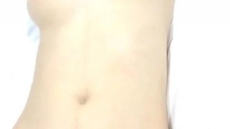 极品美乳嫩屄小妹子与男友啪啪，酥胸晃动的令人眼花~