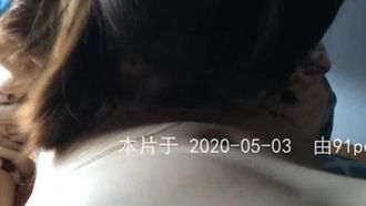 컴퓨터를 켜보니 전 여자친구의 영상이 발견됐어요! 빨리 형들한테 전해줘!