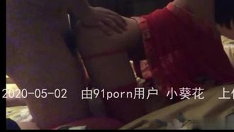 穿著紅色戰袍陪你打場轟轟烈烈的性愛！