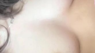 ロングヘアーカップルの自撮りタイム！携帯電話修理のため小さなチンコをフェラする動画が流出！