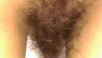 Il selfie di una studentessa universitaria è trapelato!! Tutta la scuola sa della sua figa pelosa!!