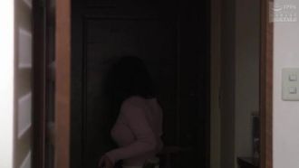 Eine junge Frau von der Arbeit bat mich in ihrer Mittagspause um ein schnelles Mittagessen. Sie sagte, ihre Vagina jucke und sie wolle um ihren Mann trauern.