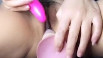 최고의 미인앵커가 가짜 머신바 소품, 보지삽입 및 자위쇼, 음란대화 등을 생방송으로 방송합니다.