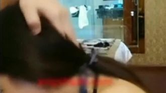 A la celebridad de Internet Sister Douya, que interpreta el papel de la modelo Xiaoli, se le pidió que se diera una ducha y se pusiera ropa interior sexy durante una entrevista en un hotel con un director. Hay reglas ocultas para el sexo oral y las corridas faciales. ¡Conseguir algo!