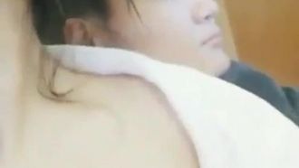 Rogue Lolita 앵커가 호텔에서 팬들을 잤어요